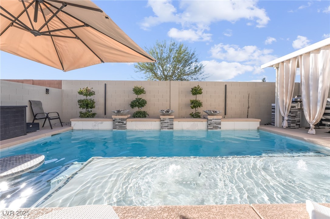 675 Turtleback Falls Avenue