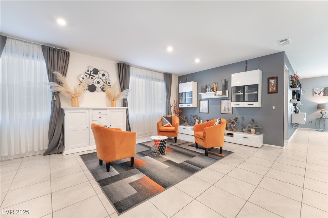 675 Turtleback Falls Avenue