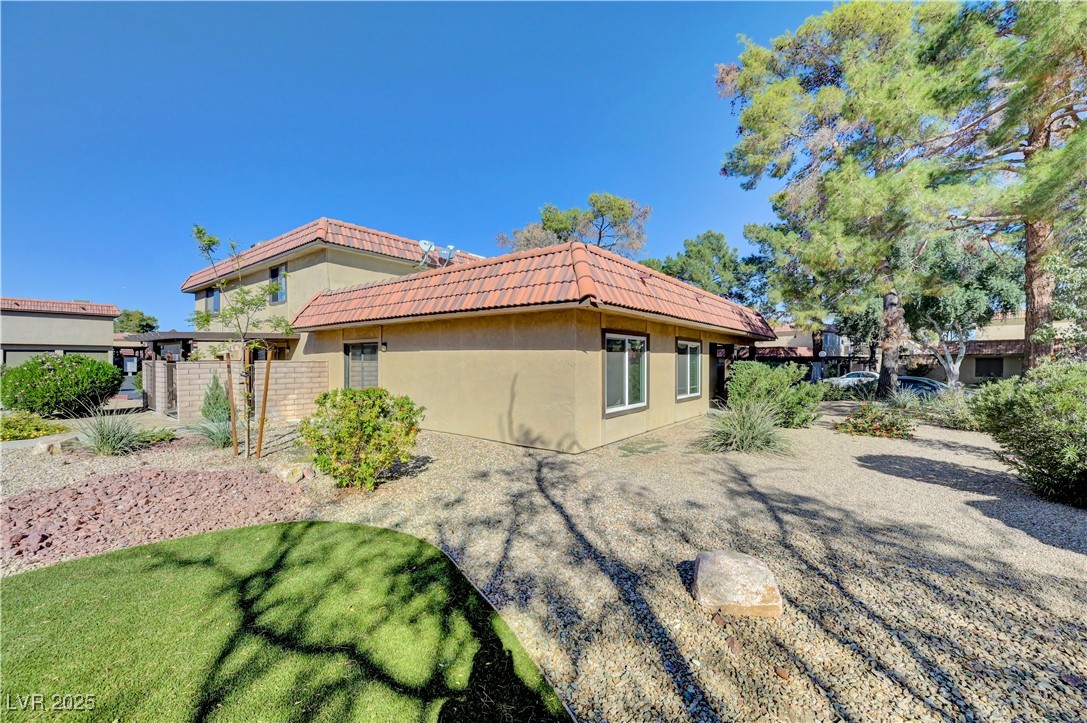 639 Pepper Tree Circle