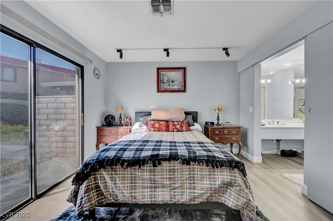 639 Pepper Tree Circle