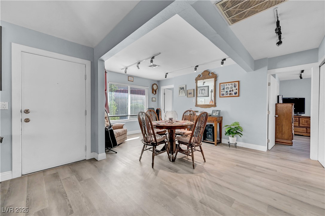 639 Pepper Tree Circle