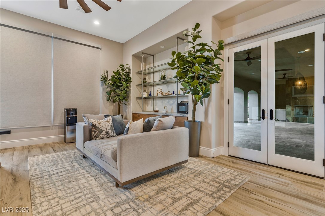5 Wood Creek Court