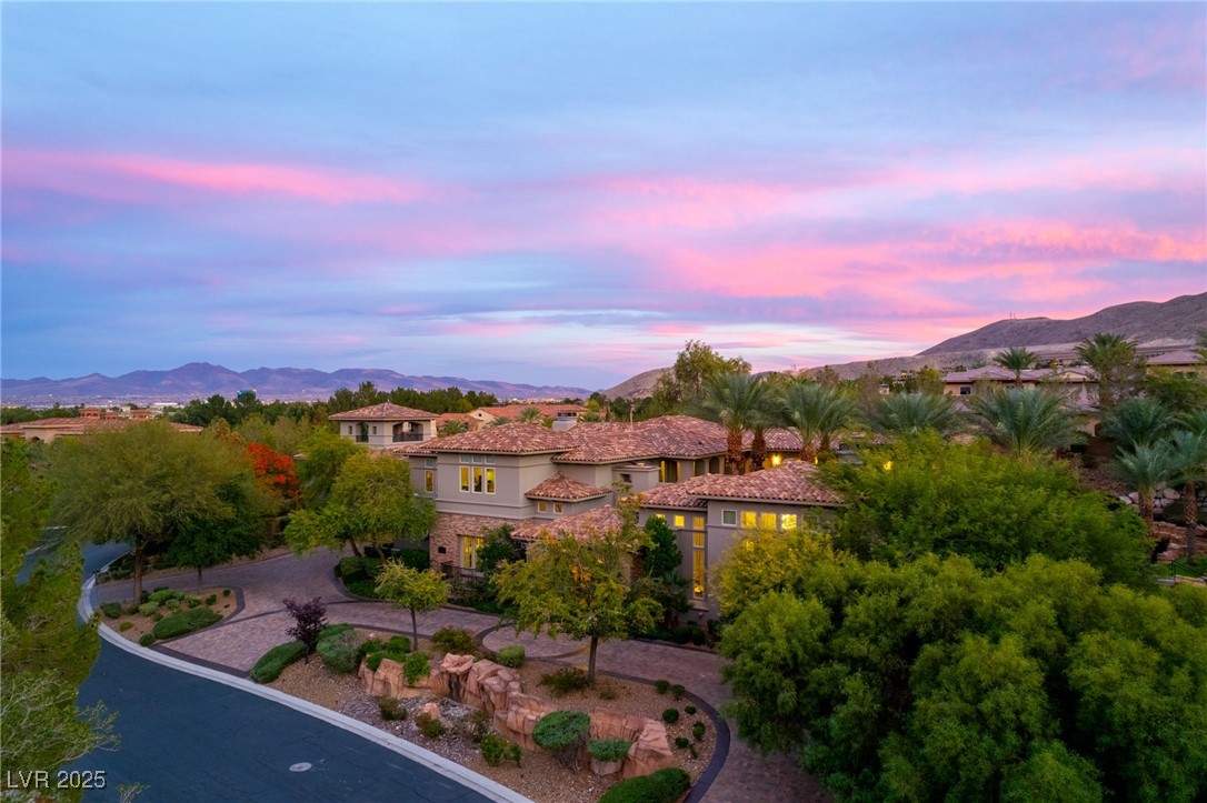 5 Wood Creek Court