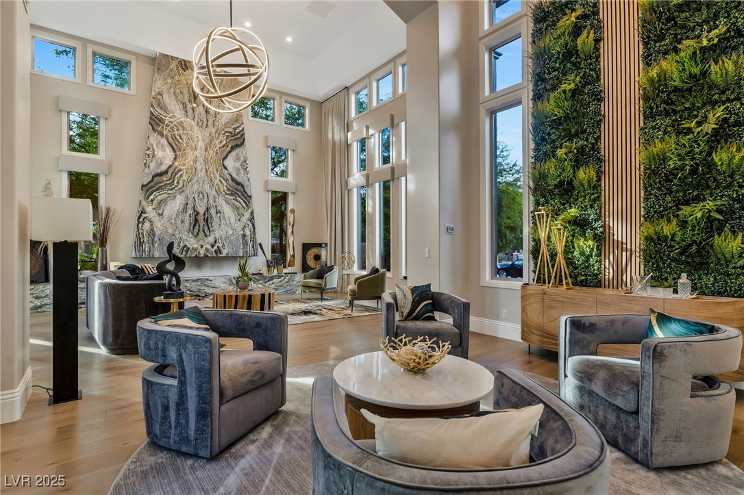 5 Wood Creek Court