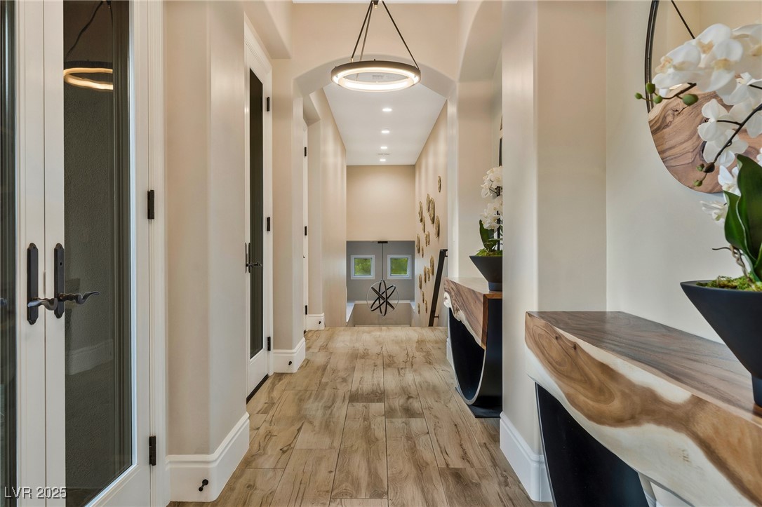 5 Wood Creek Court
