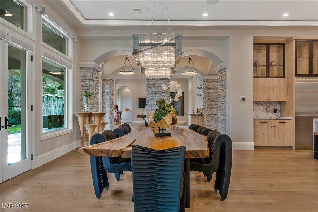 5 Wood Creek Court
