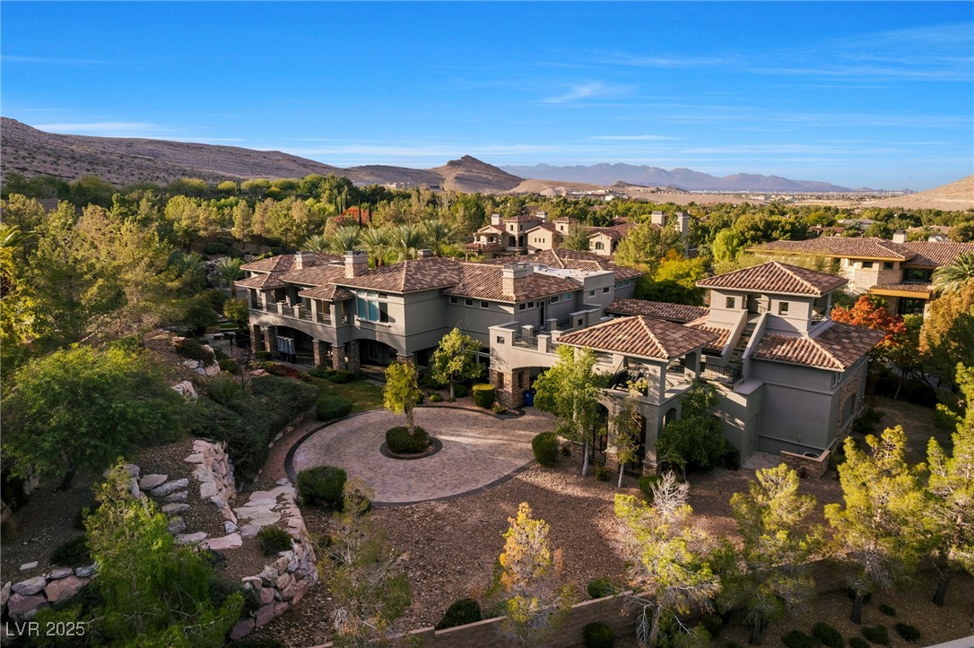 5 Wood Creek Court