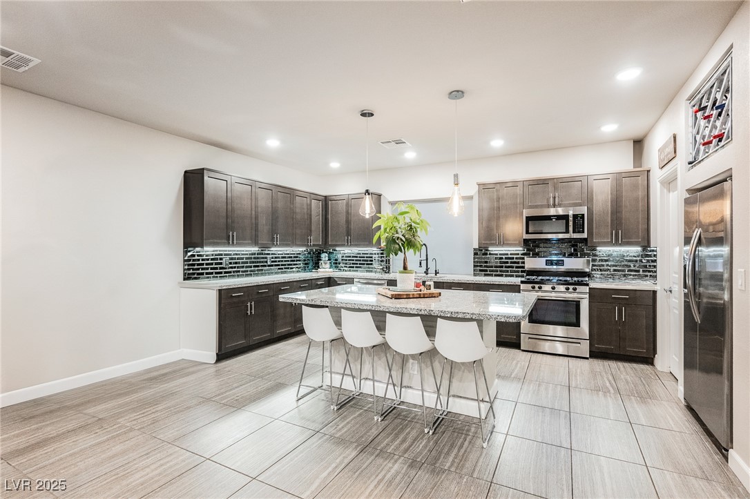 8113 Misty Canyon Avenue