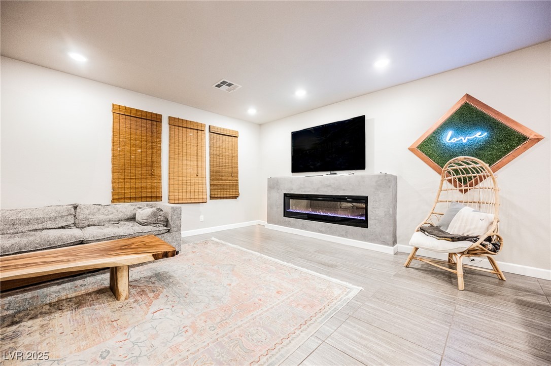 8113 Misty Canyon Avenue