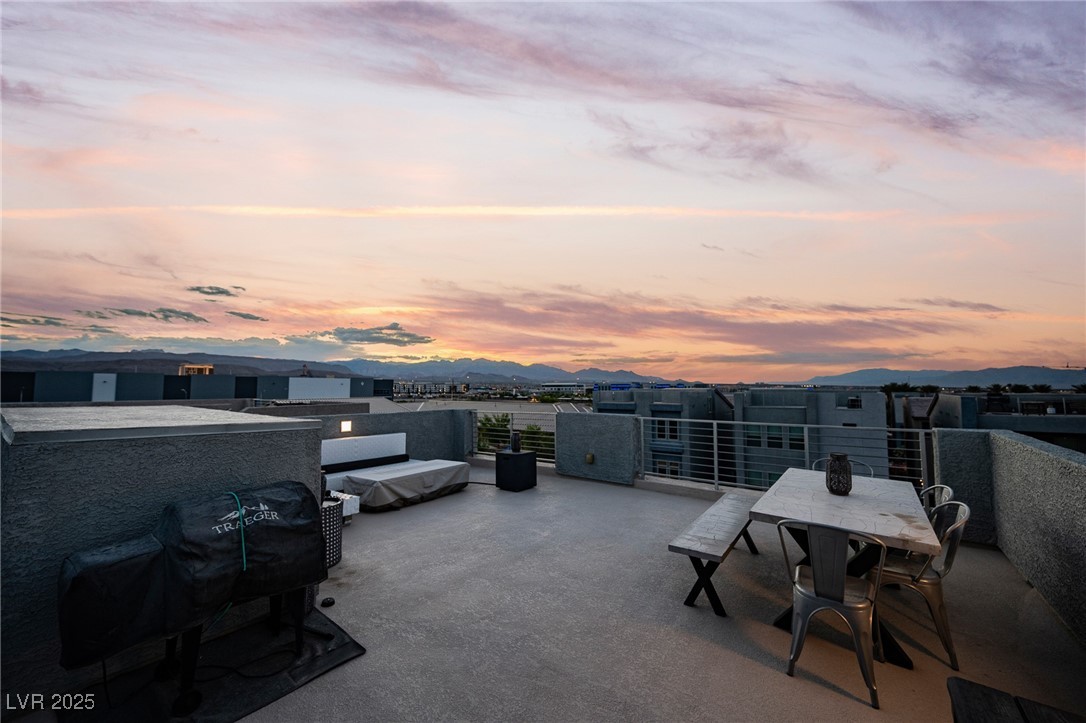 8113 Misty Canyon Avenue