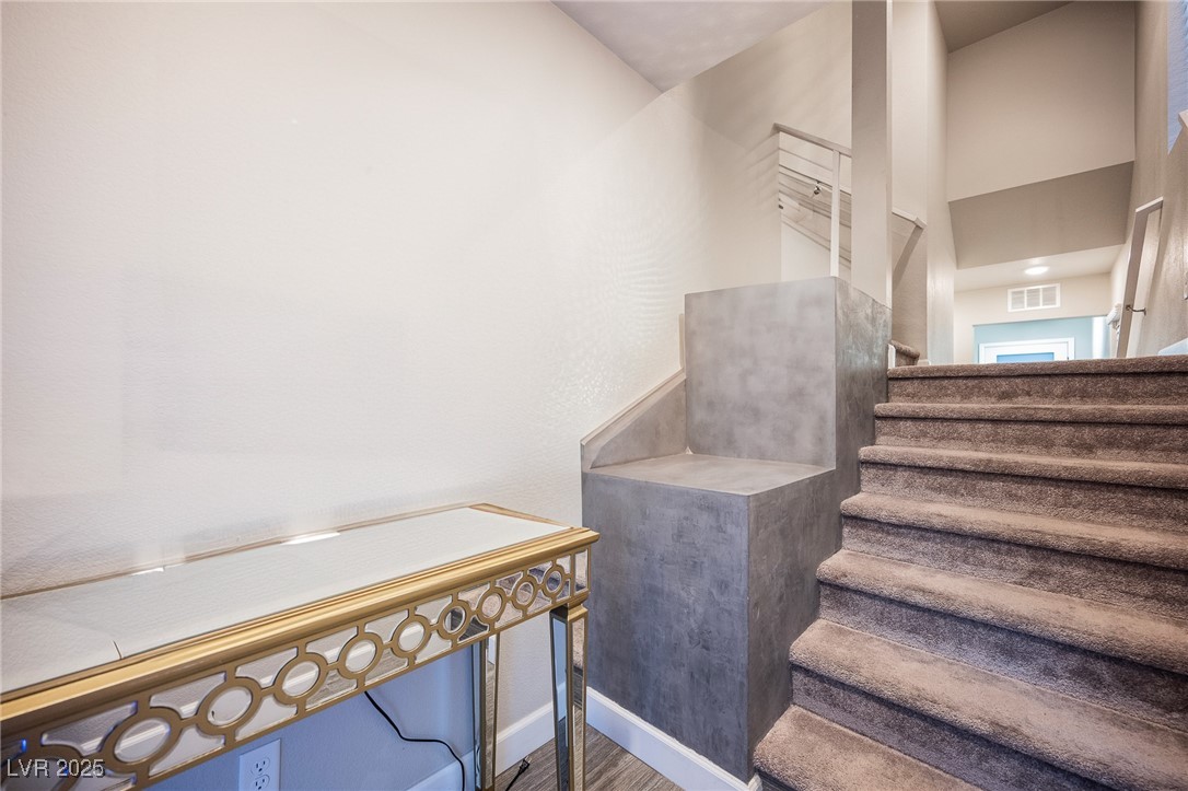 8113 Misty Canyon Avenue