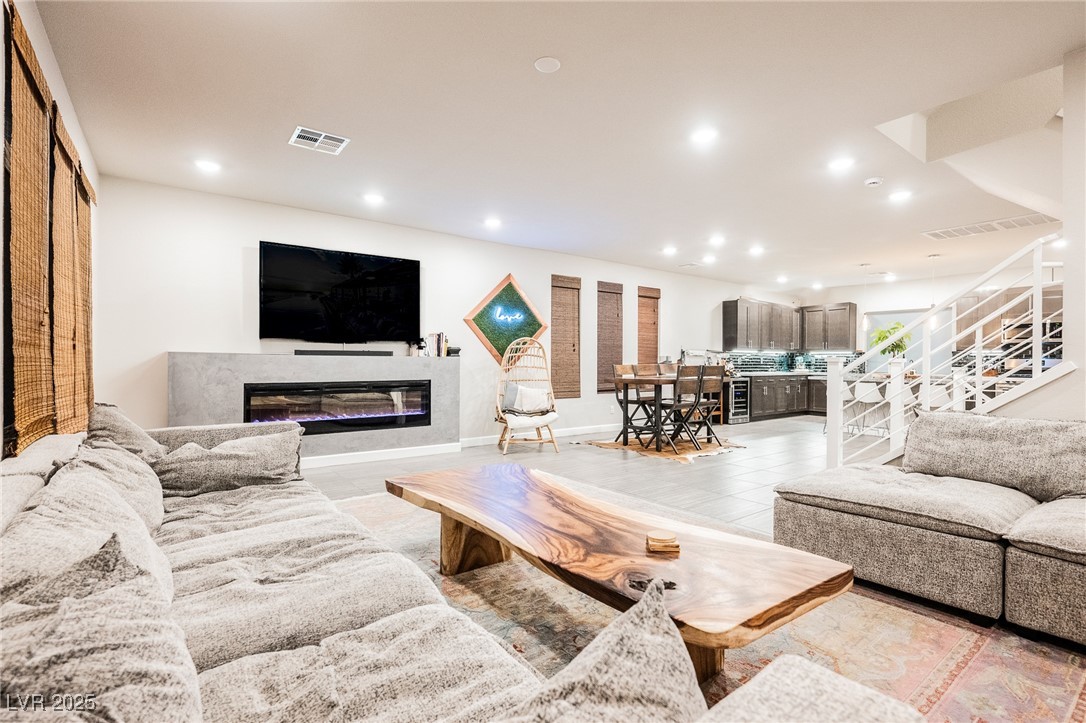 8113 Misty Canyon Avenue