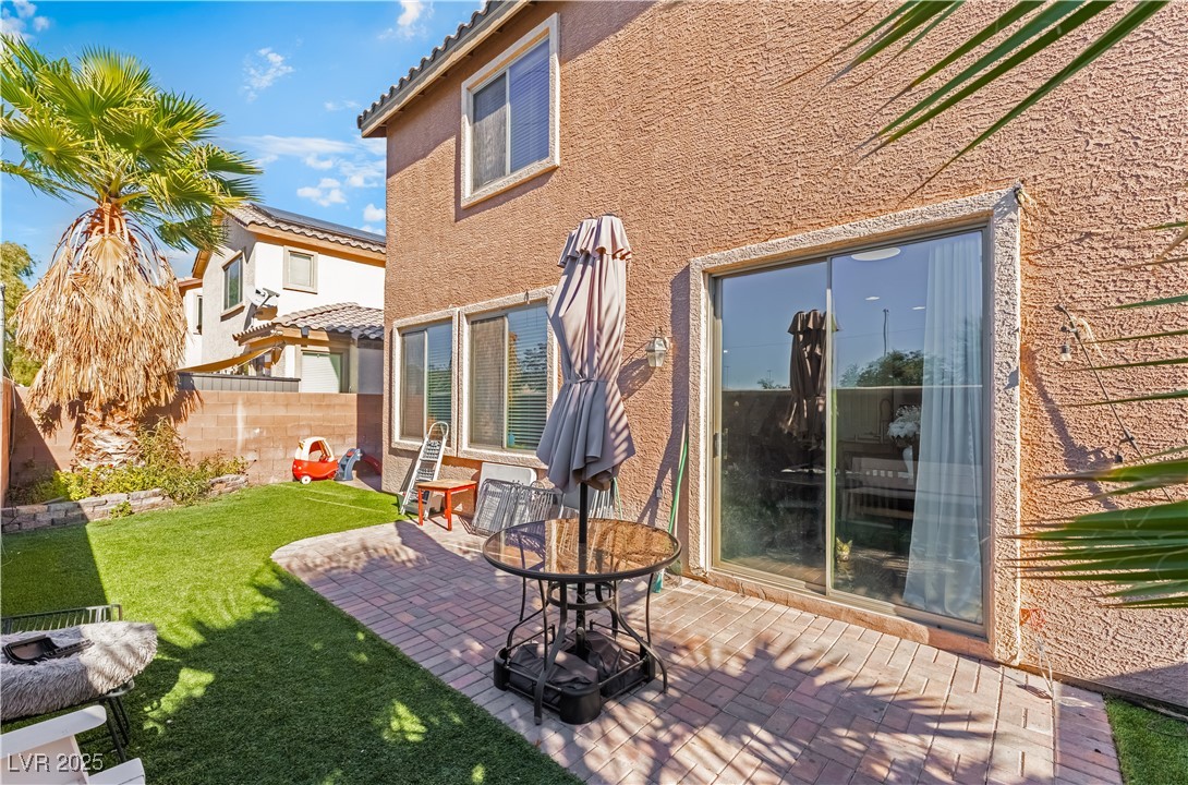 5837 Gold Horizon Street