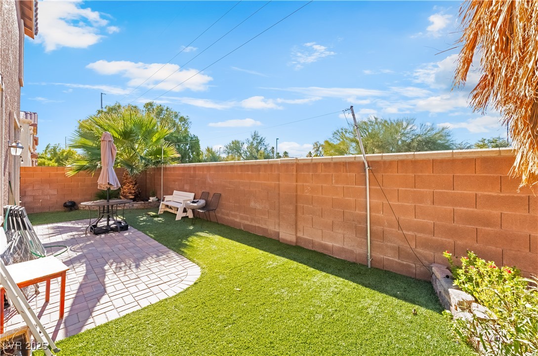 5837 Gold Horizon Street