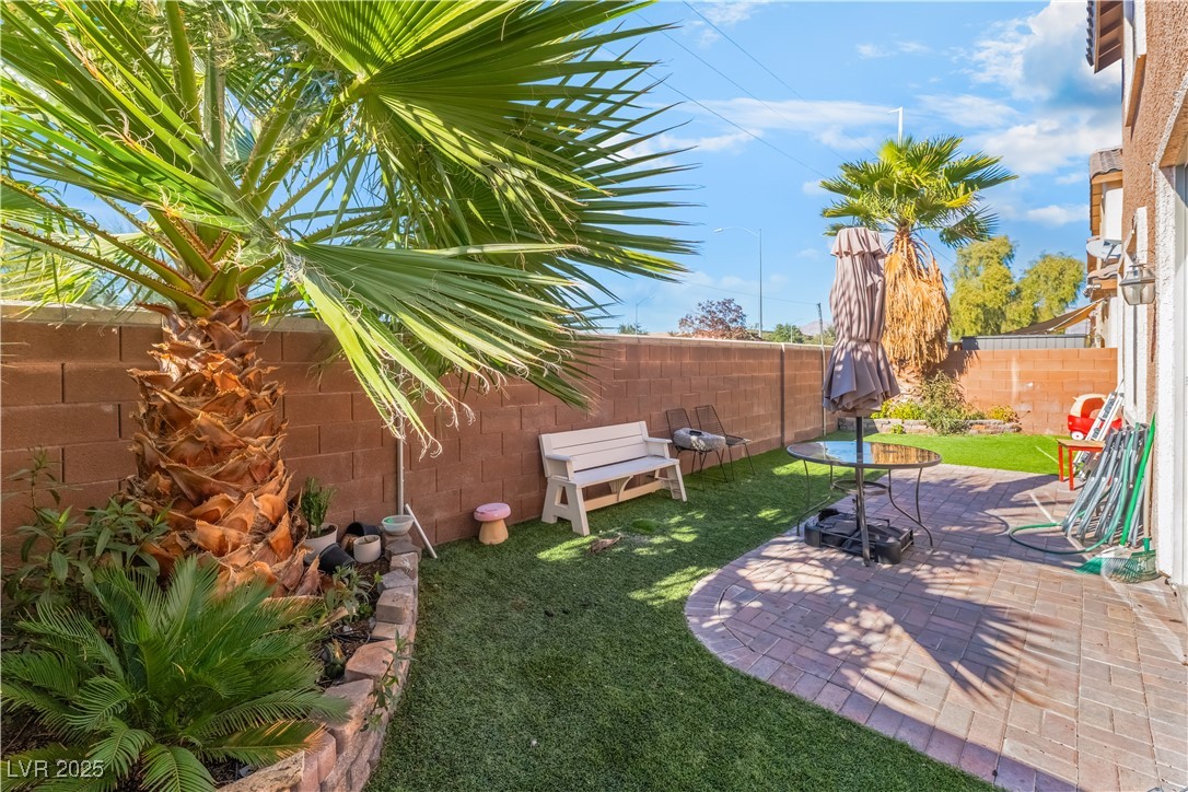 5837 Gold Horizon Street