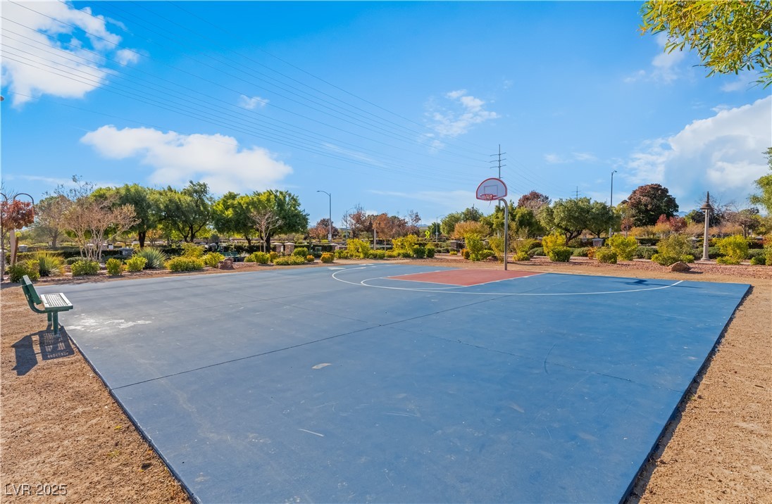 5837 Gold Horizon Street