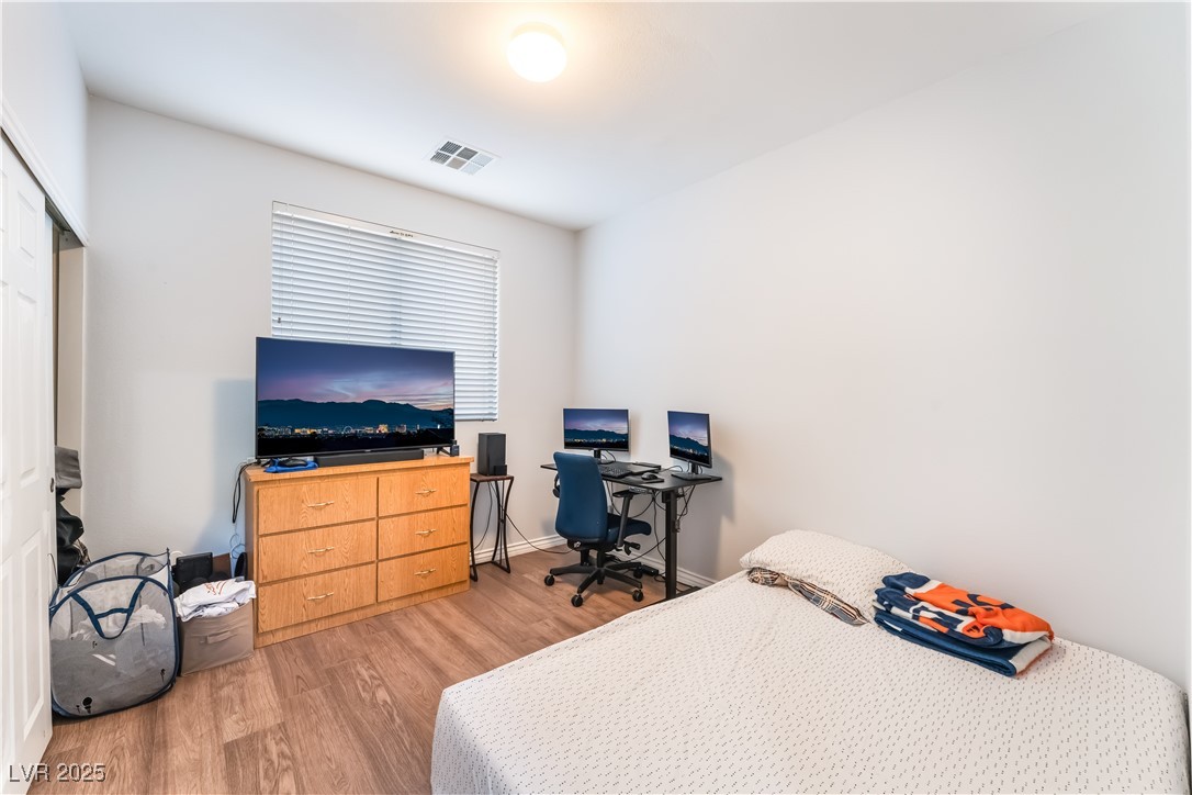 5837 Gold Horizon Street