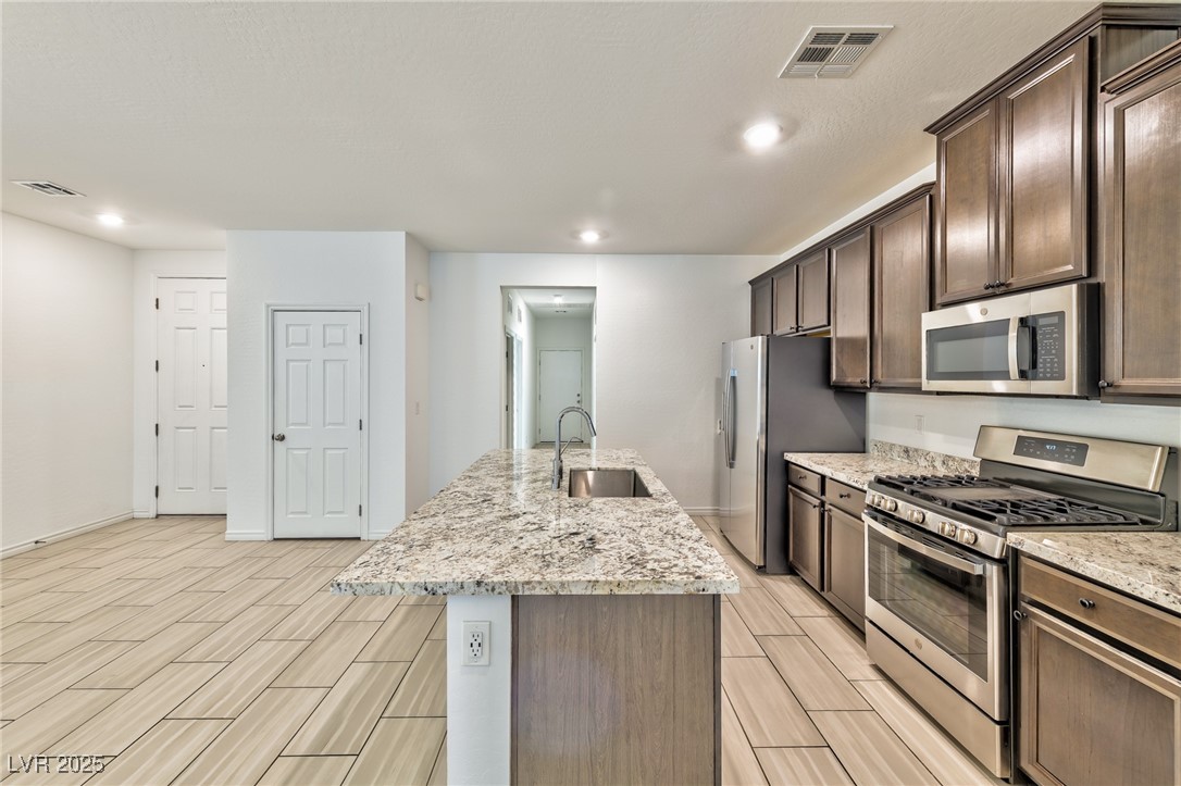 988 Edel Hest Avenue