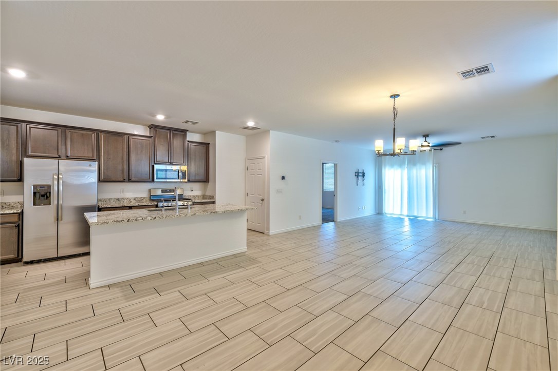 988 Edel Hest Avenue