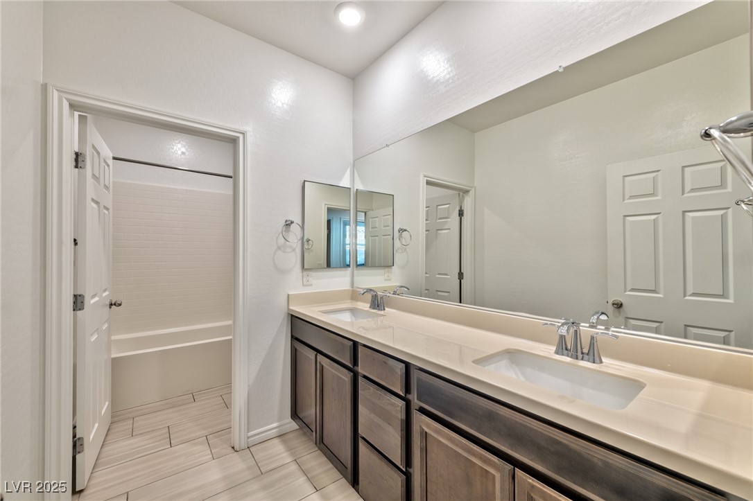 988 Edel Hest Avenue