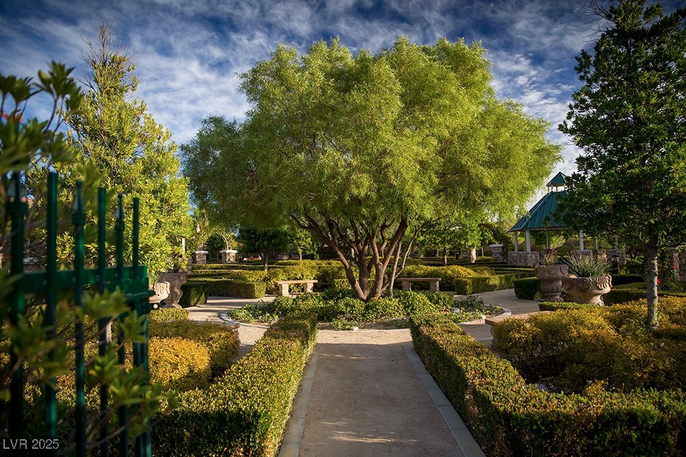 4022 Heron Fairway Drive