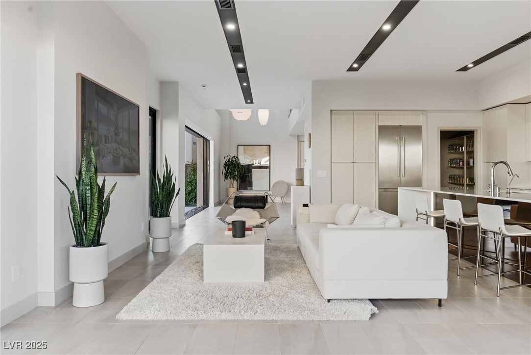 4022 Heron Fairway Drive