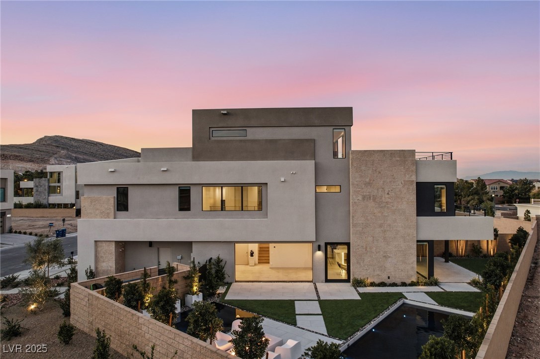 4022 Heron Fairway Drive