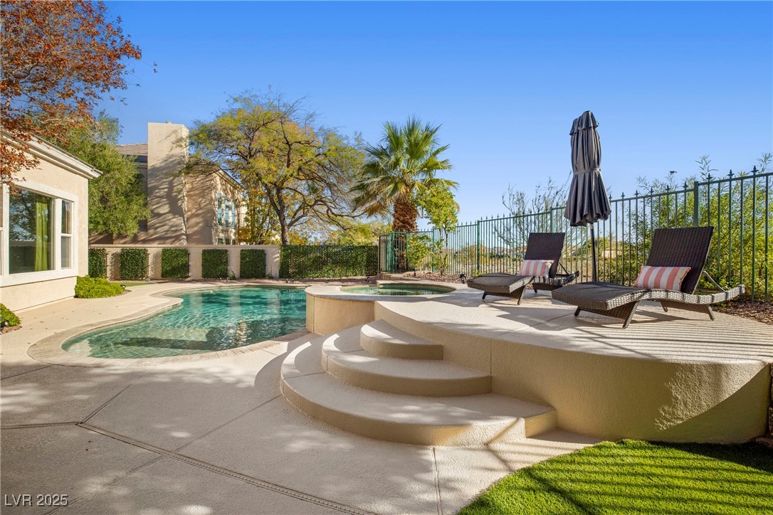 9521 Queen Charlotte Drive