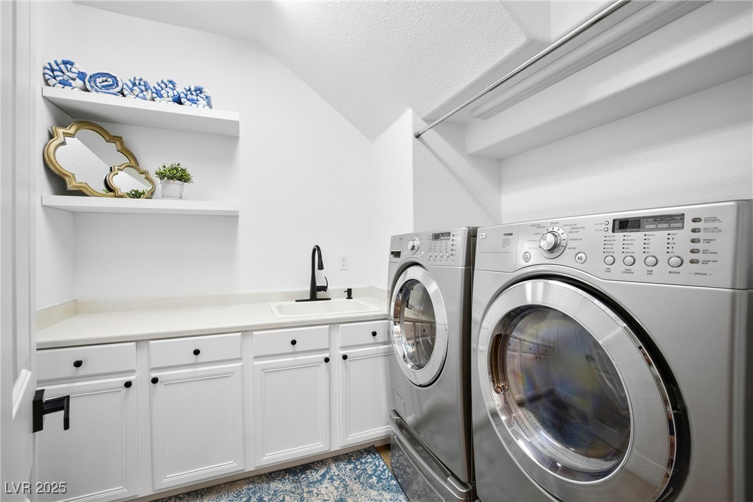 9521 Queen Charlotte Drive