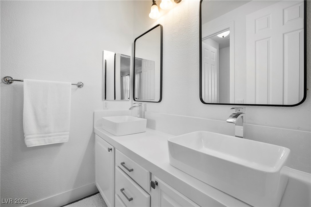 9521 Queen Charlotte Drive