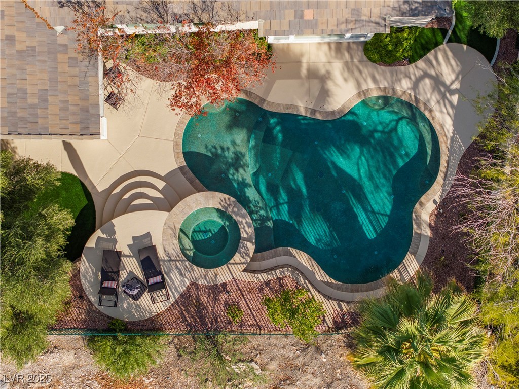 9521 Queen Charlotte Drive