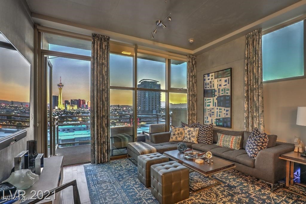 353 East Bonneville Avenue 1002