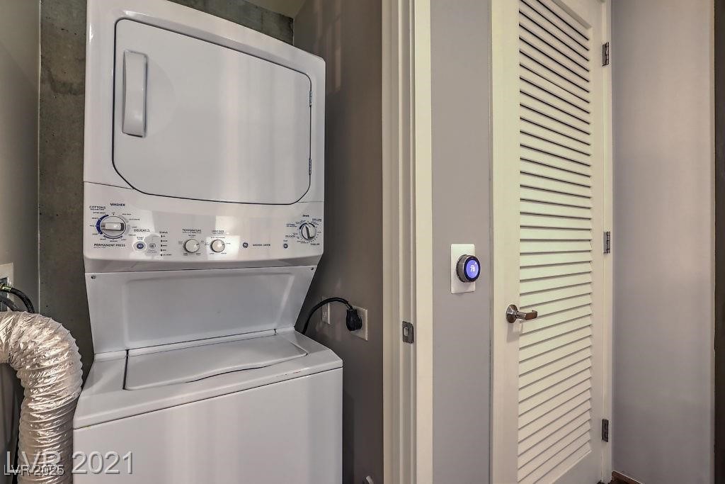 353 East Bonneville Avenue 1002