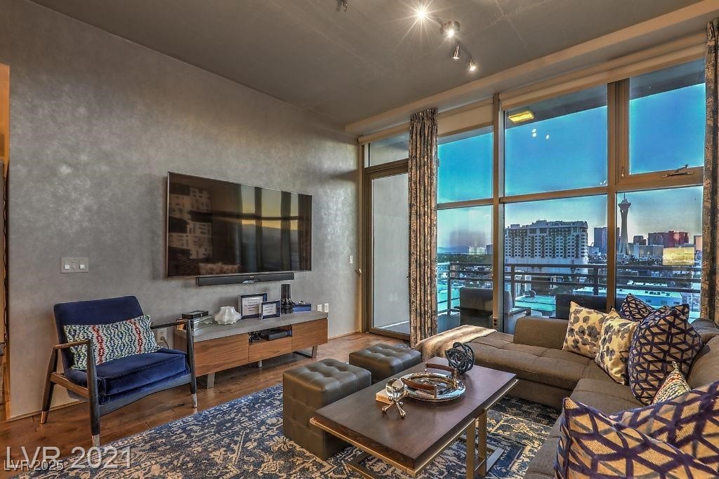 353 East Bonneville Avenue 1002