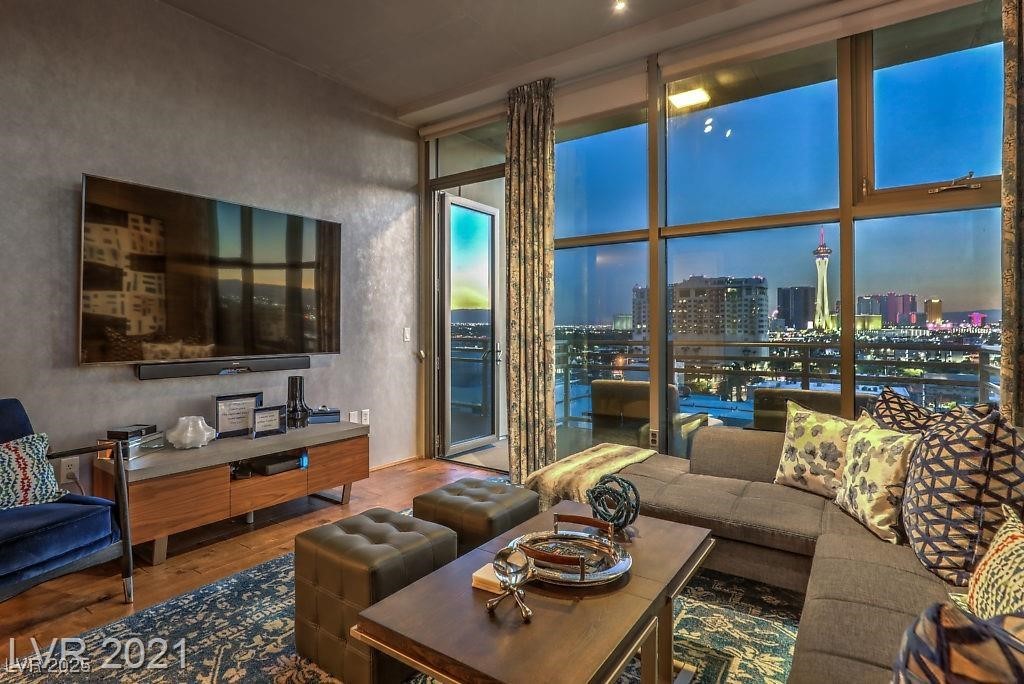 353 East Bonneville Avenue 1002