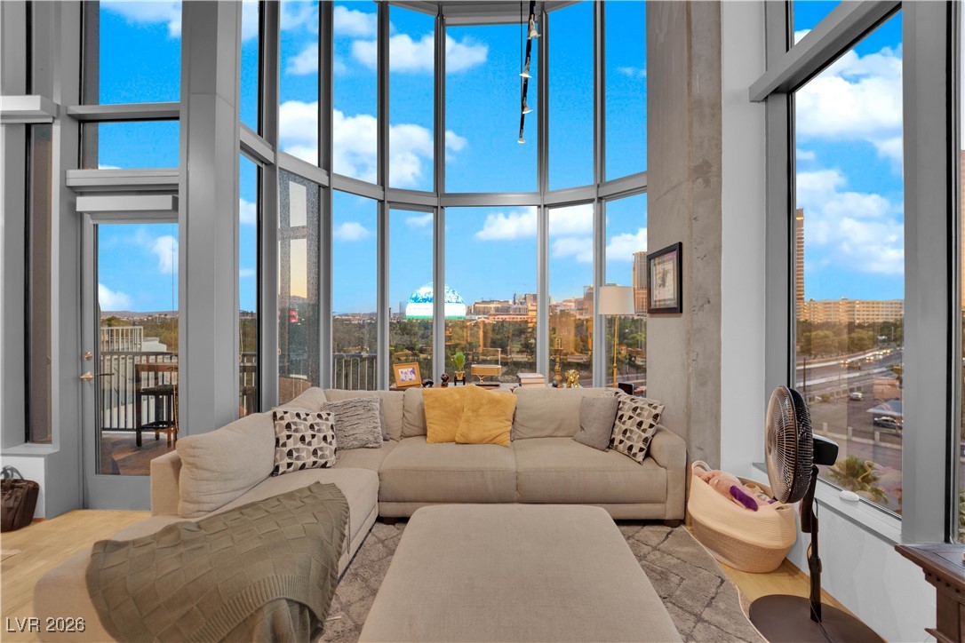 360 East Desert Inn Road 607