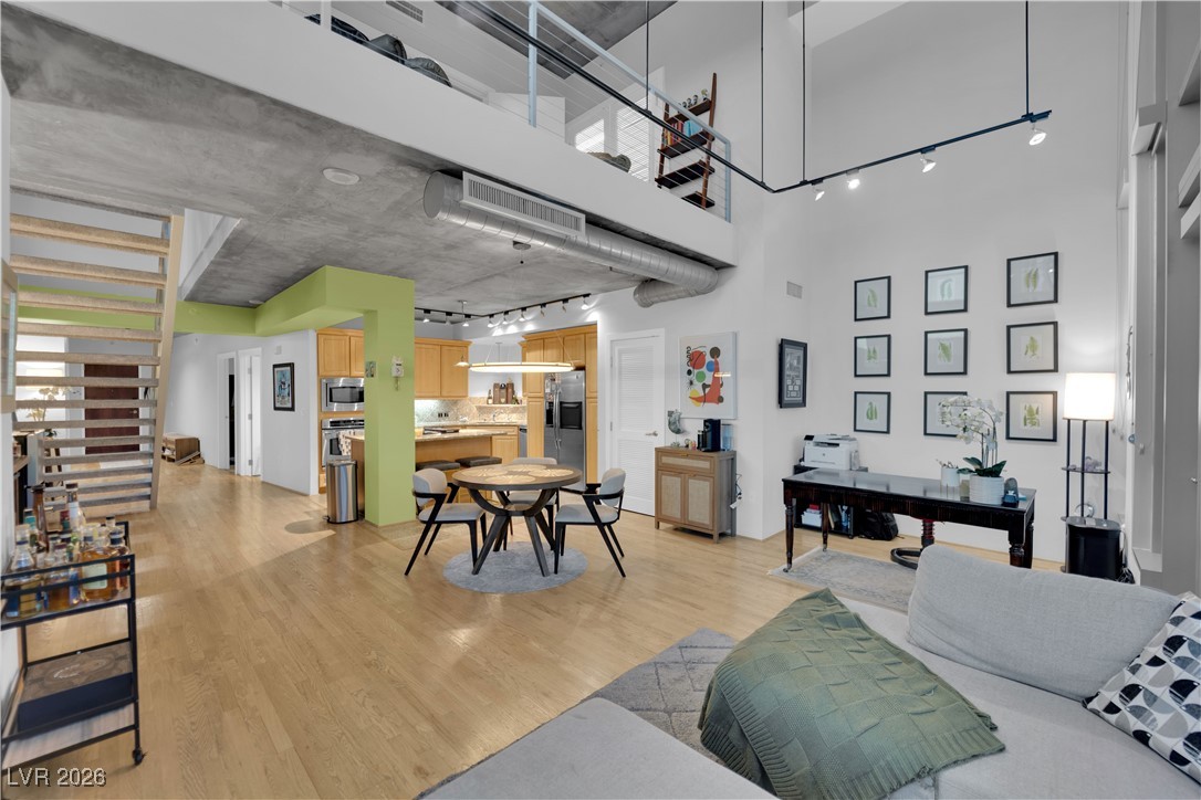 360 East Desert Inn Road 607