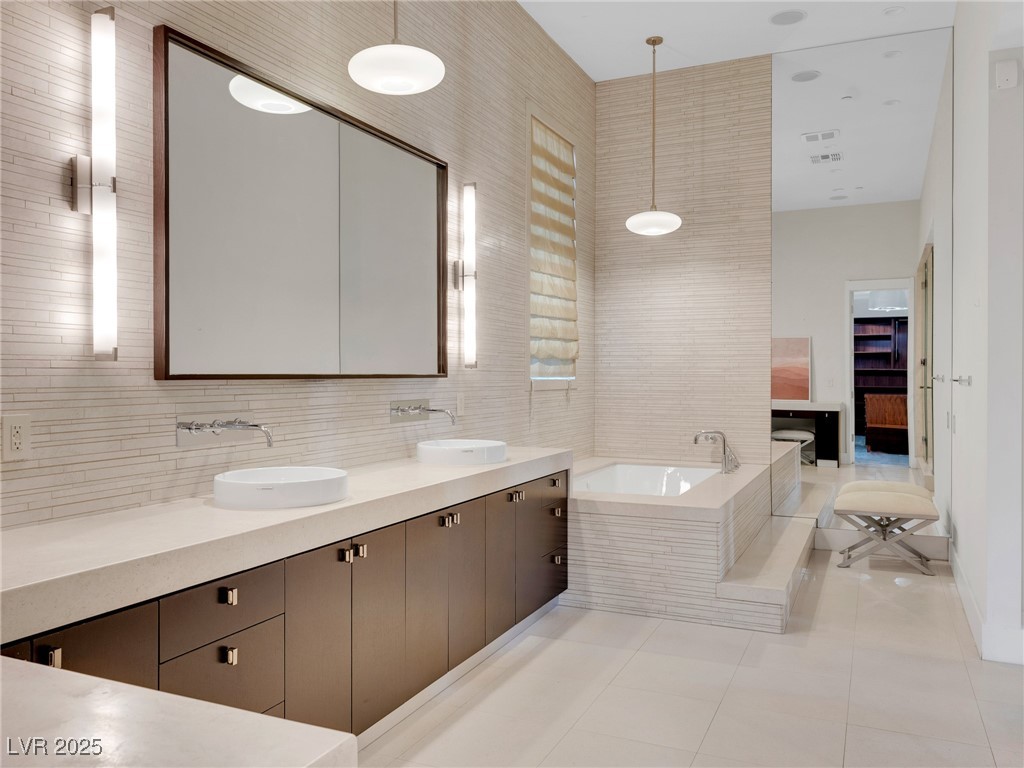 1493 Foothills Village Drive