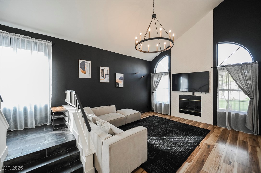 1640 Crystal Shadows Circle