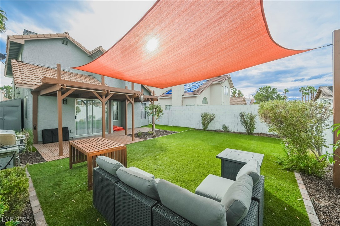 1640 Crystal Shadows Circle