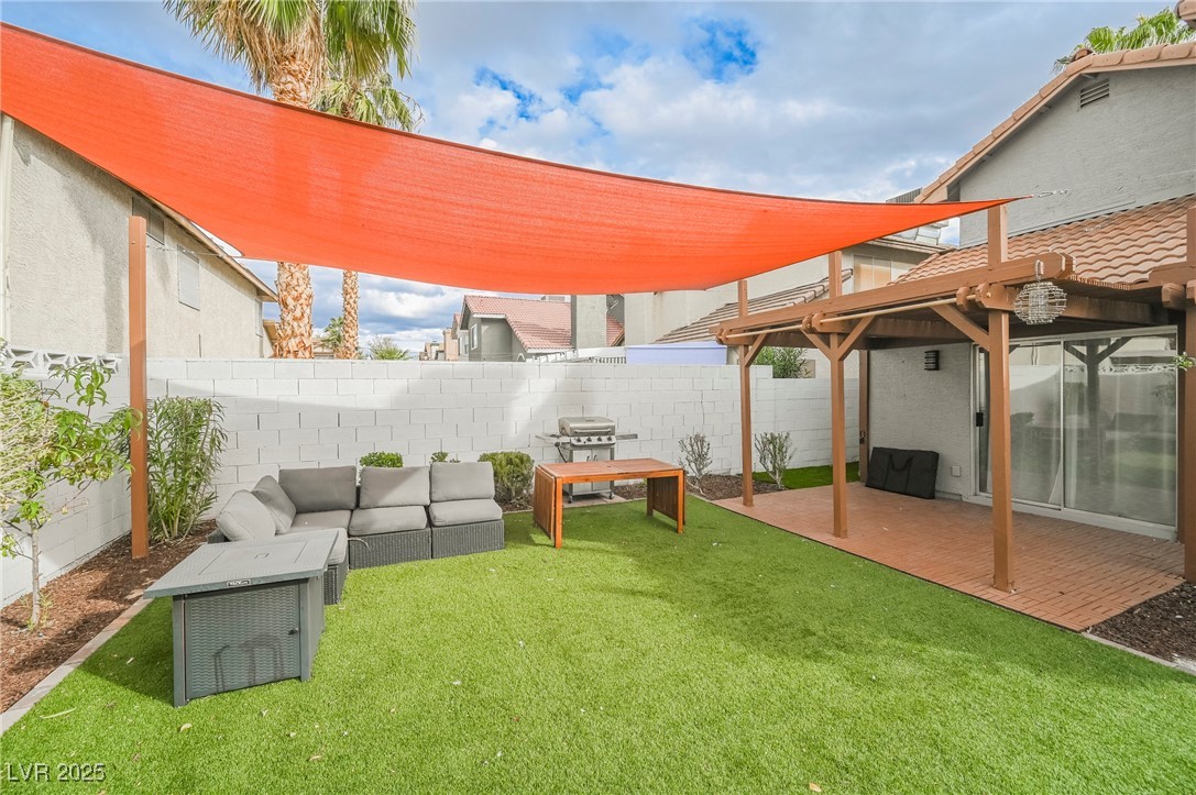 1640 Crystal Shadows Circle