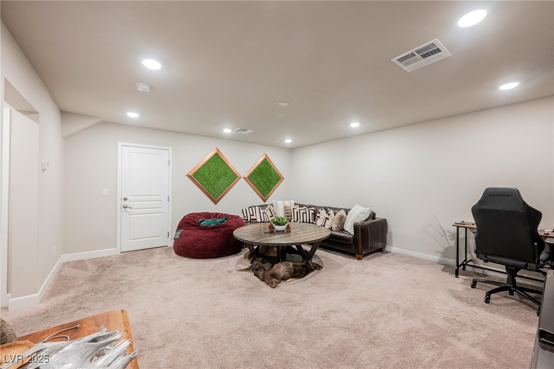 8113 Misty Canyon Avenue