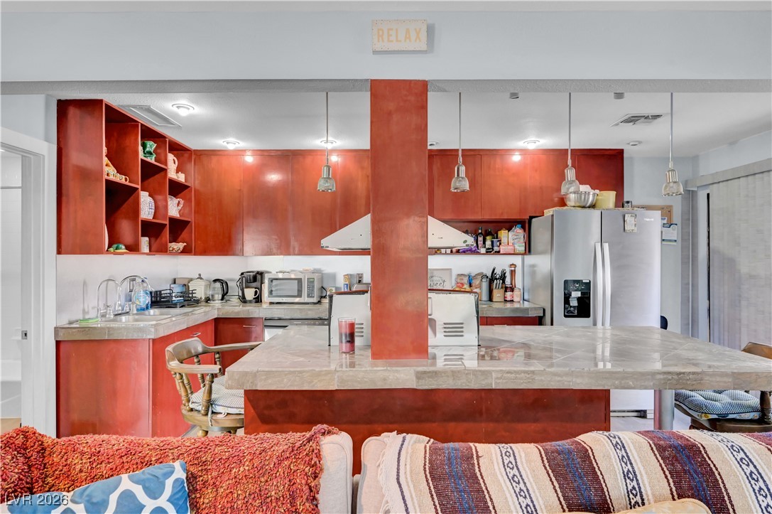 639 Pepper Tree Circle