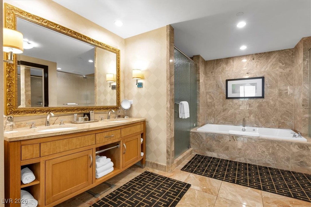 2000 North Fashion Show Drive 5326