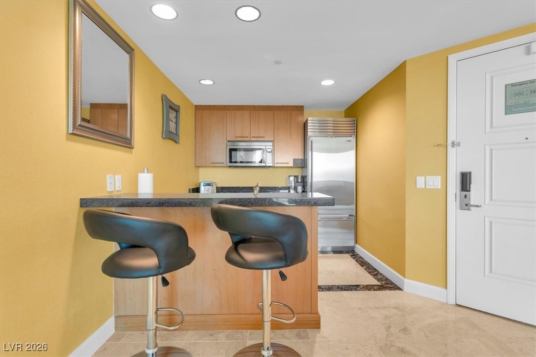 2000 North Fashion Show Drive 5326