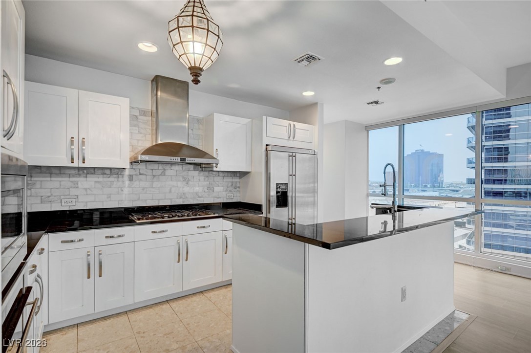 4525 Dean Martin Drive 900