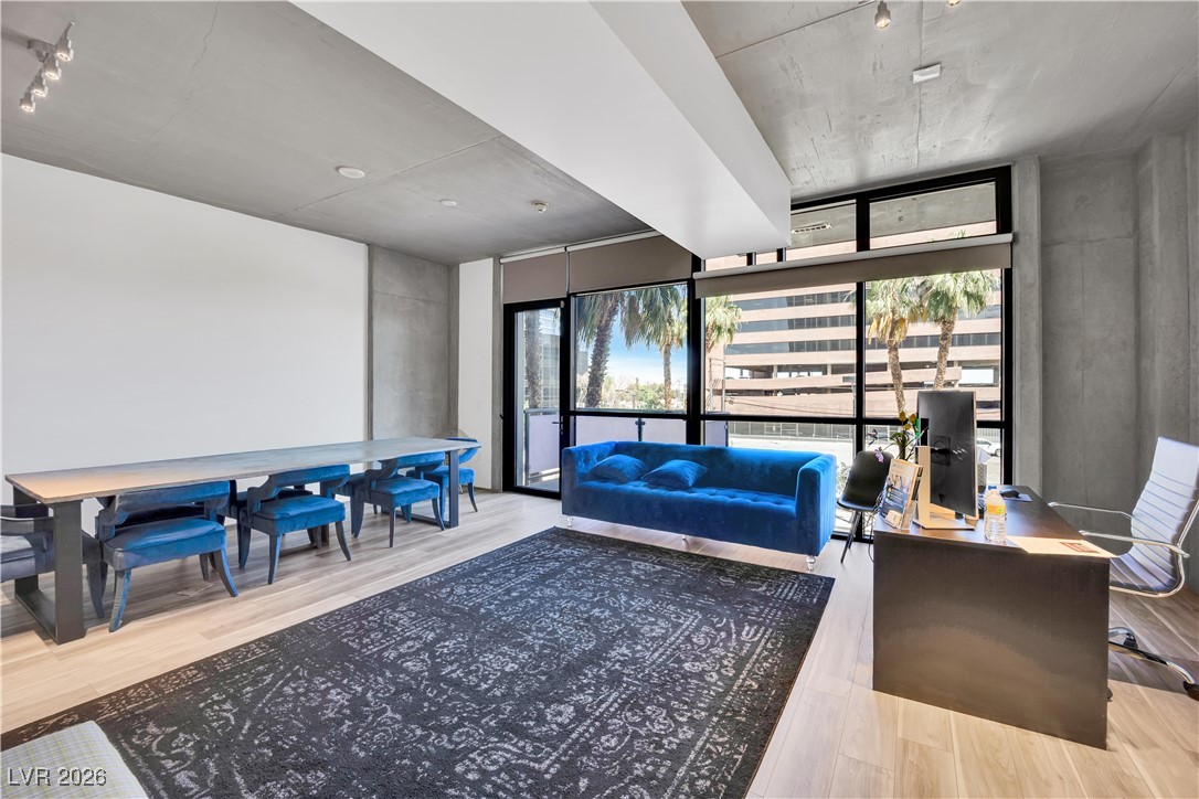 353 East Bonneville Avenue 185