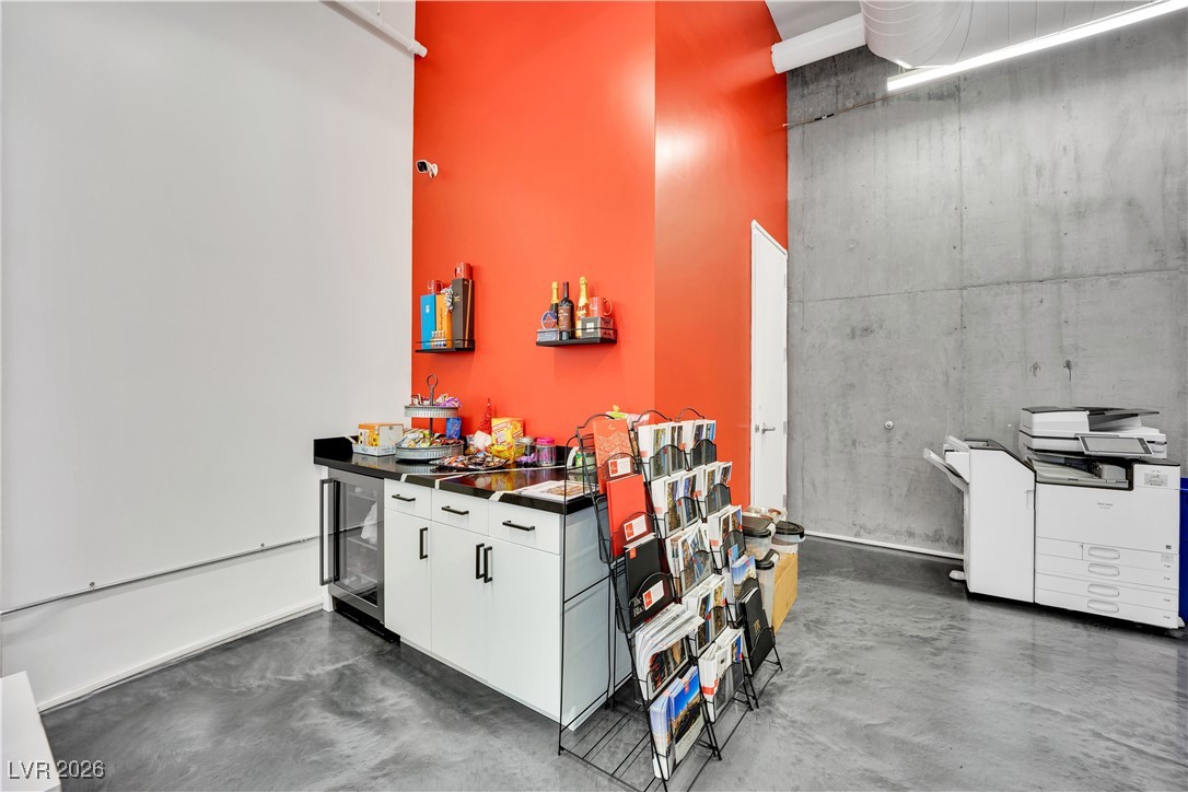 353 East Bonneville Avenue 185