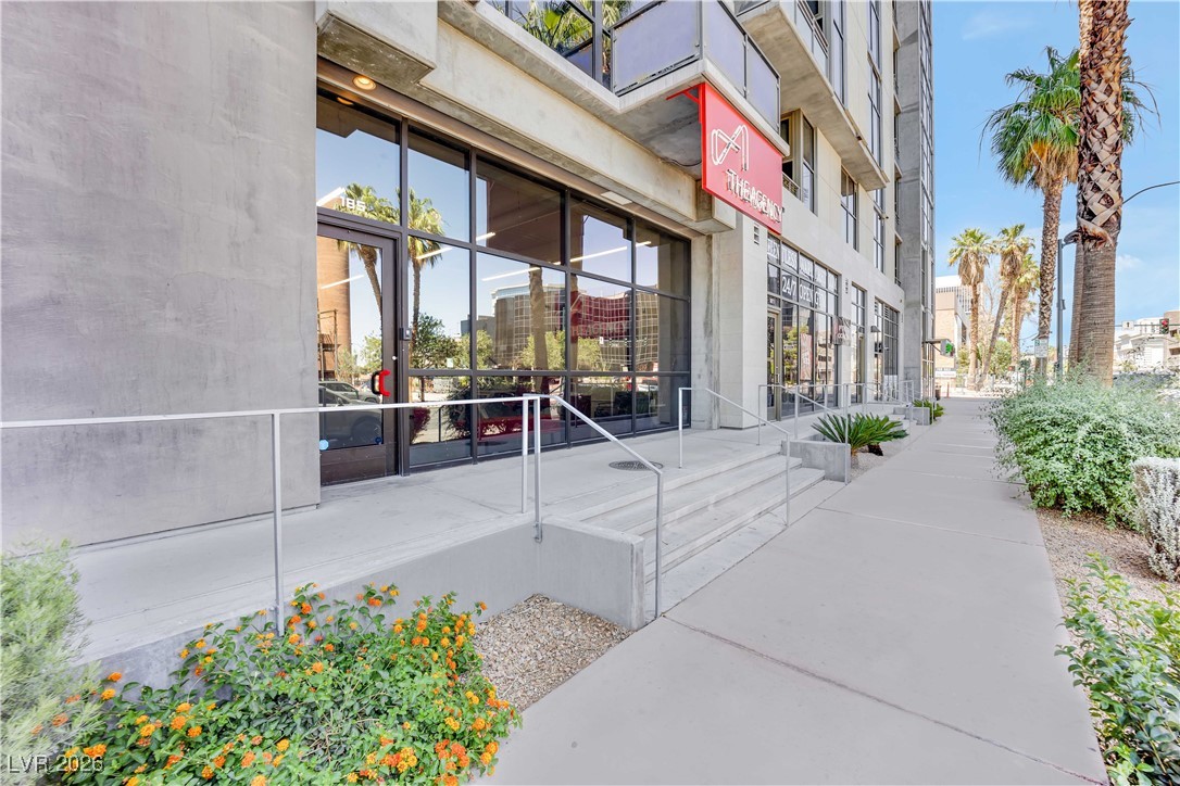 353 East Bonneville Avenue 185