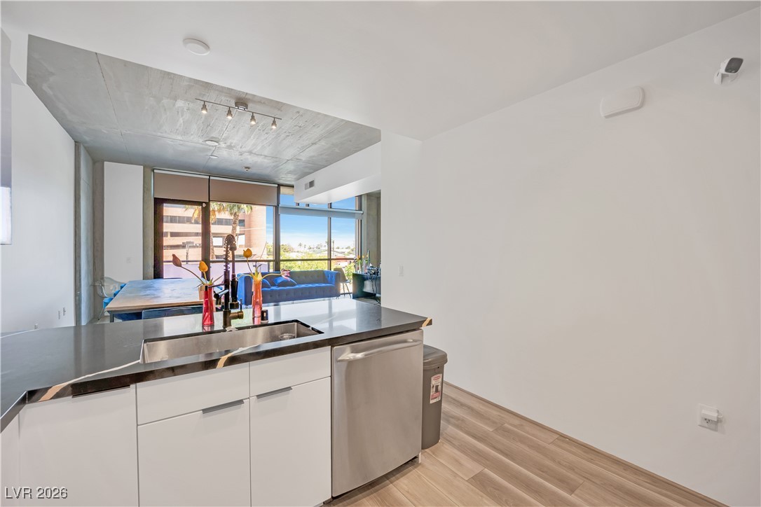 353 East Bonneville Avenue 185